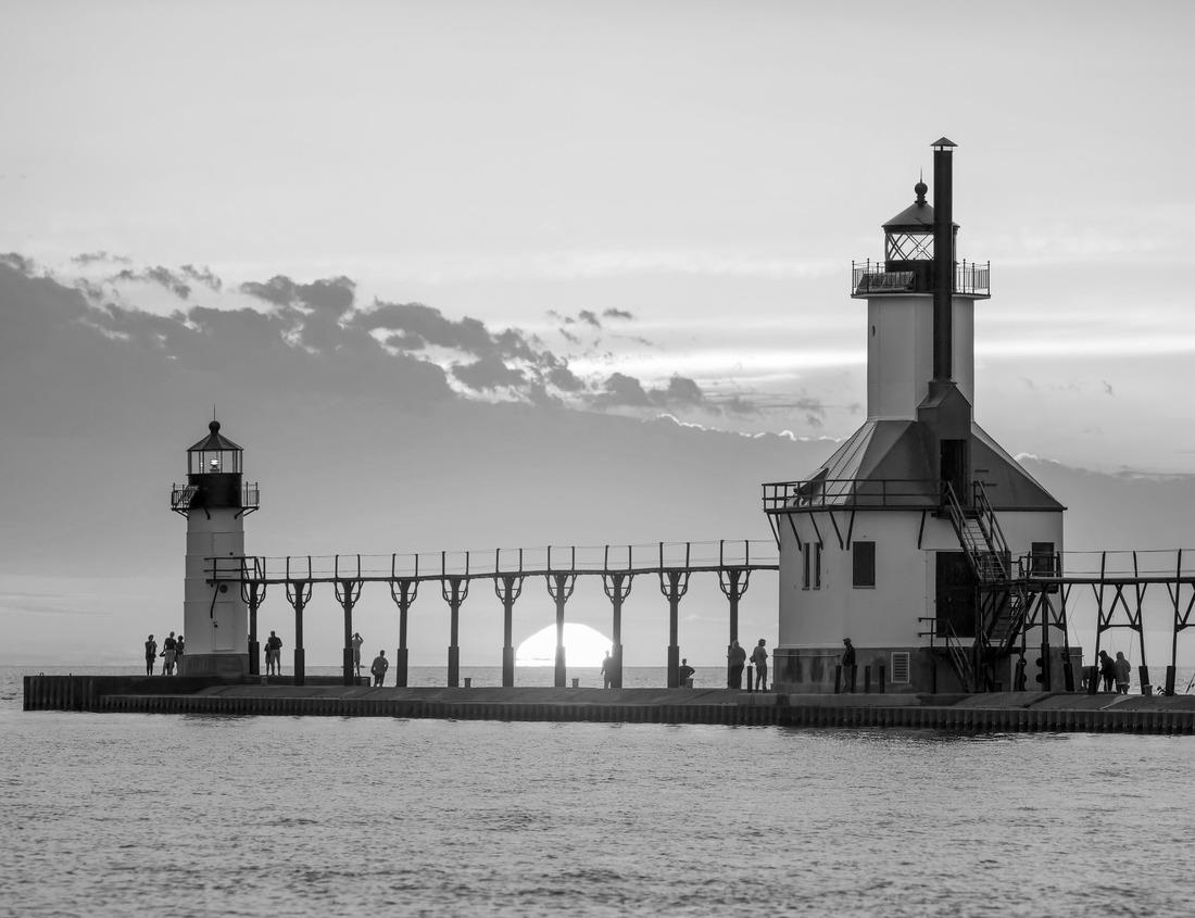 Noah Jigsaw Puzzle Old town of Forchheim, Bavaria, Germany in black white 1000 pieces