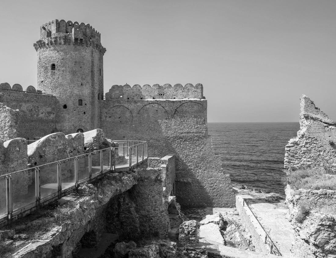Noah Jigsaw Puzzle Vibrant urban landscape, alive with cultural diversity in Hamilton Ontario in black white 1000 pieces