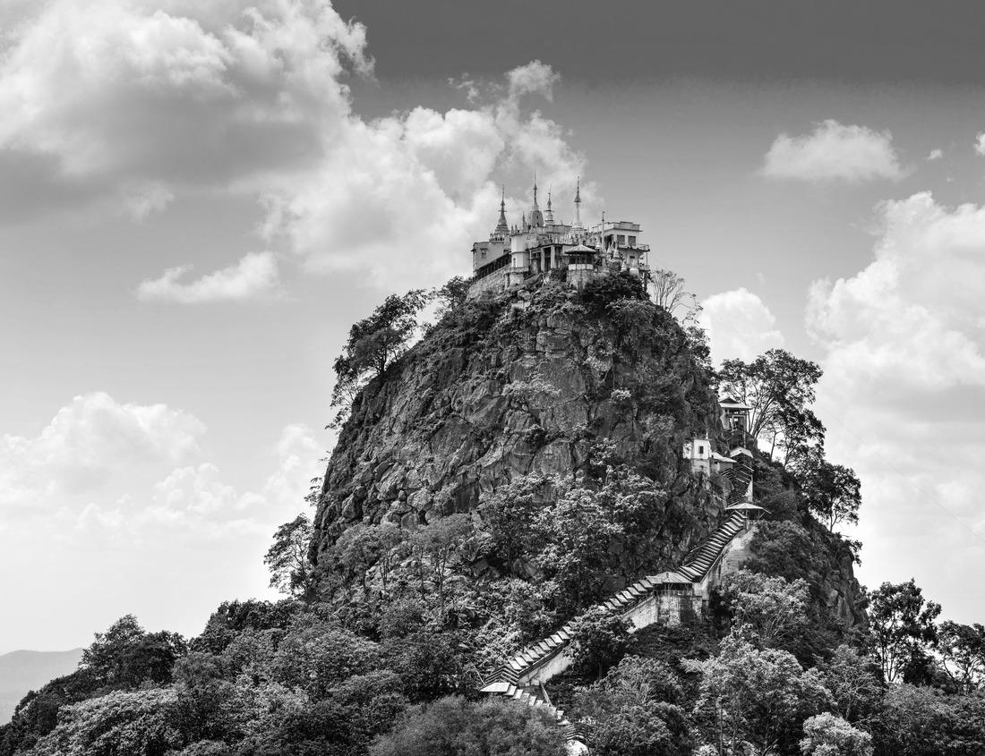 Noah Jigsaw Puzzle Meridian Idaho Temple at sunrise in black white 1000 pieces
