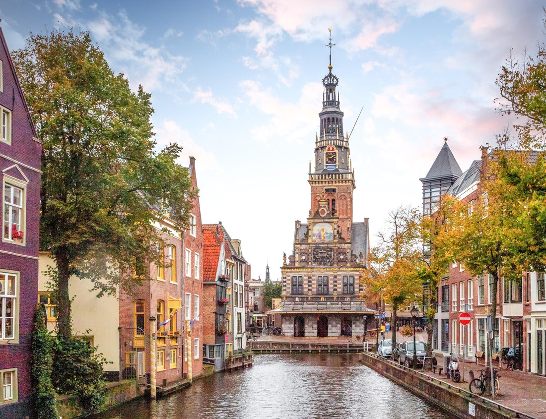 Old city, Kaasmarkt, Alkmaar, Netherlands 1000pc Puzzle