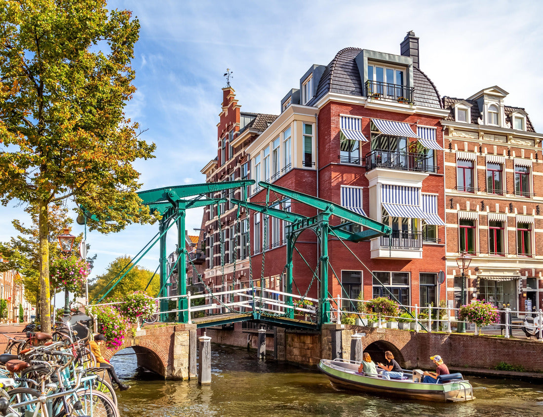 Noah Jigsaw Puzzle Historical city of Leiden, Netherlands 1000 pieces