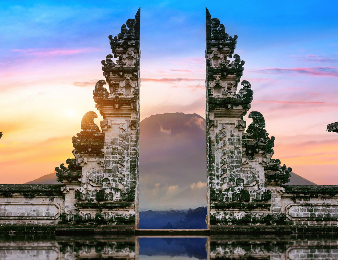 Noah Jigsaw Puzzle Temple gates at Lempuyang Luhur temple in Bali, Indonesia 1000 pieces