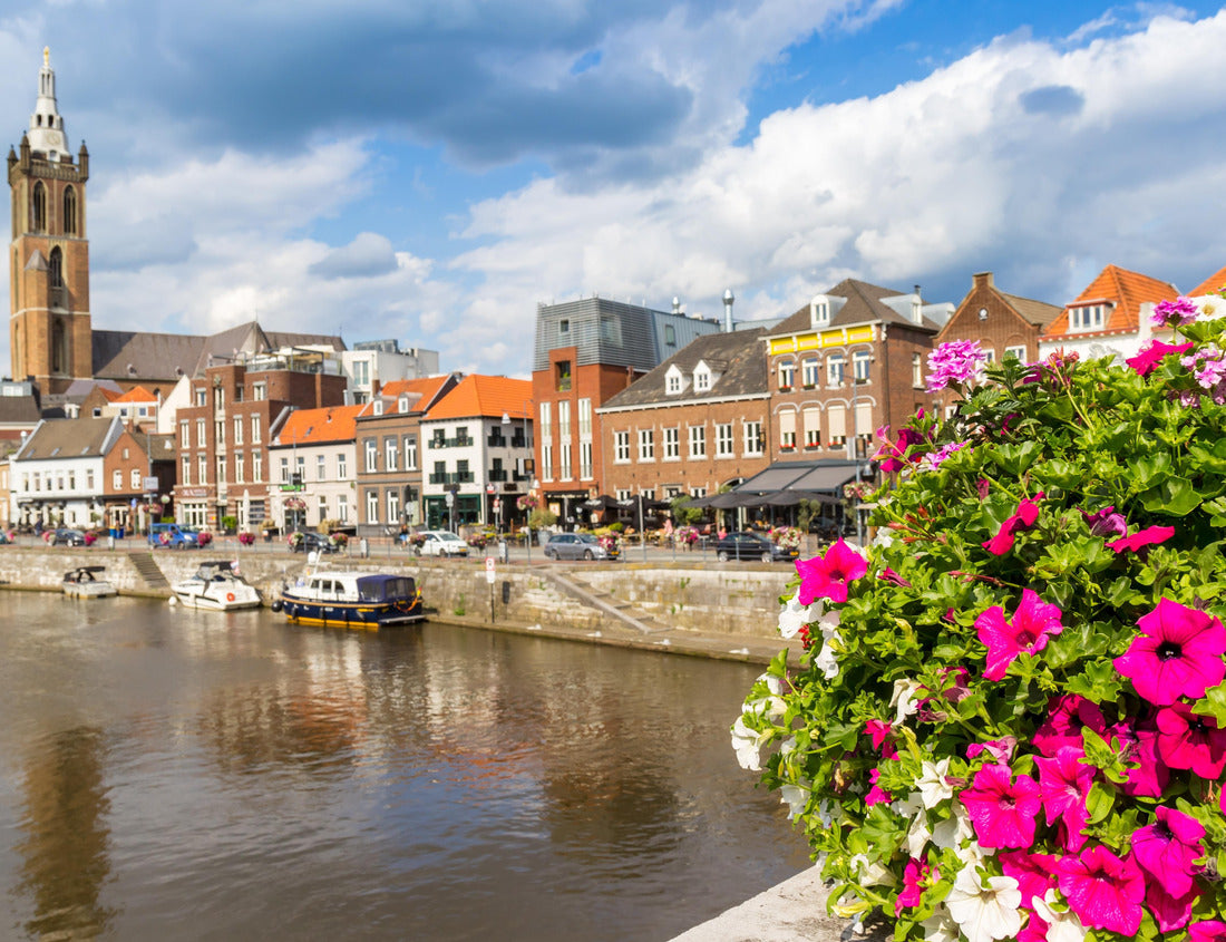 Noah Jigsaw Puzzle Colored flowers on the historic bridge in Roermond, Netherlands 1000 pieces