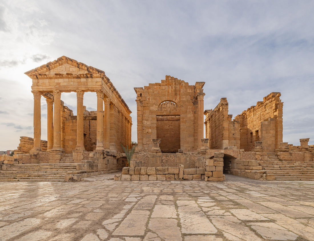 Subaytilah, Kasserine, Tunisia. Capitolintempel at the Byzantine Roman Ruins in Sbeitla 1000pc Puzzle