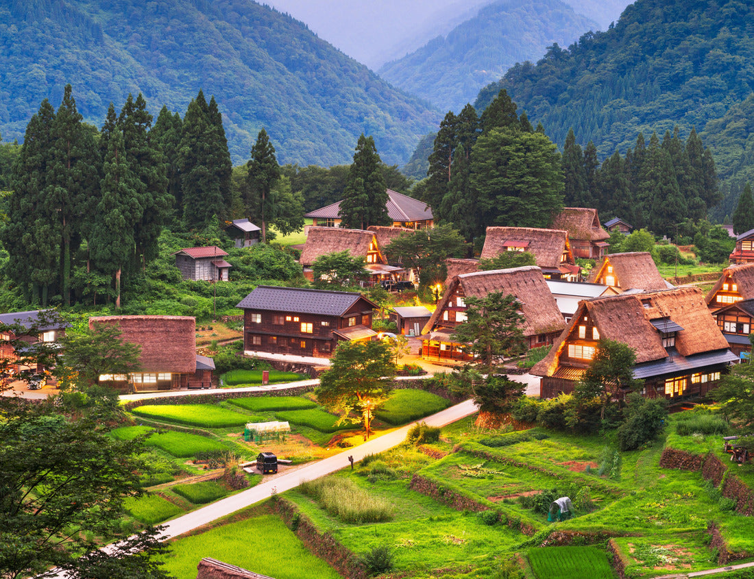 Noah Jigsaw Puzzle Ainokura, Toyama, Japan in the remote Gokayama Region at dusk 1000 pieces