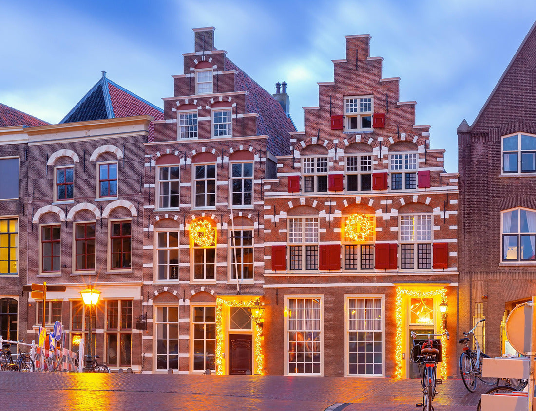 Noah Jigsaw Puzzle City gate and Bridge Morspoort in Leiden during the blue hour, South Holland, Netherlands 1000 pieces