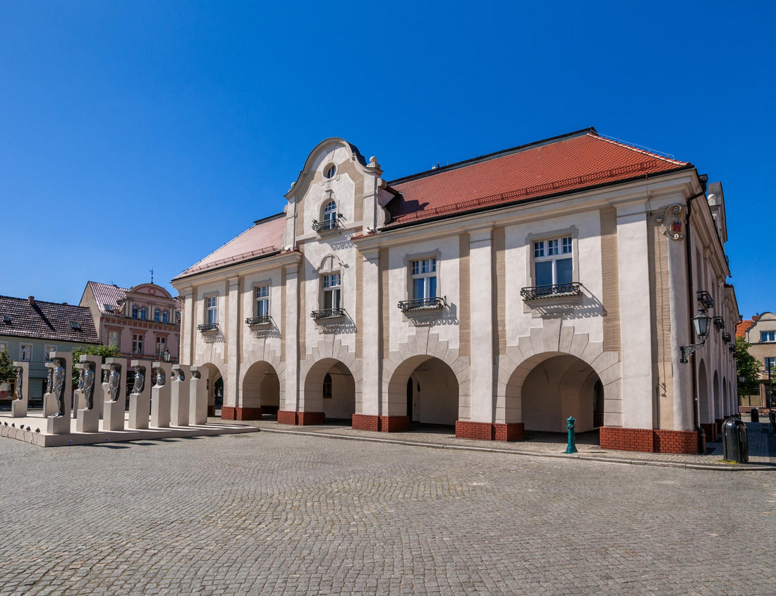 Town Hall (1799-1804). This is now a regional museum. Jarocin, Greater Poland, Voivodeship Poland 1000pc Puzzle