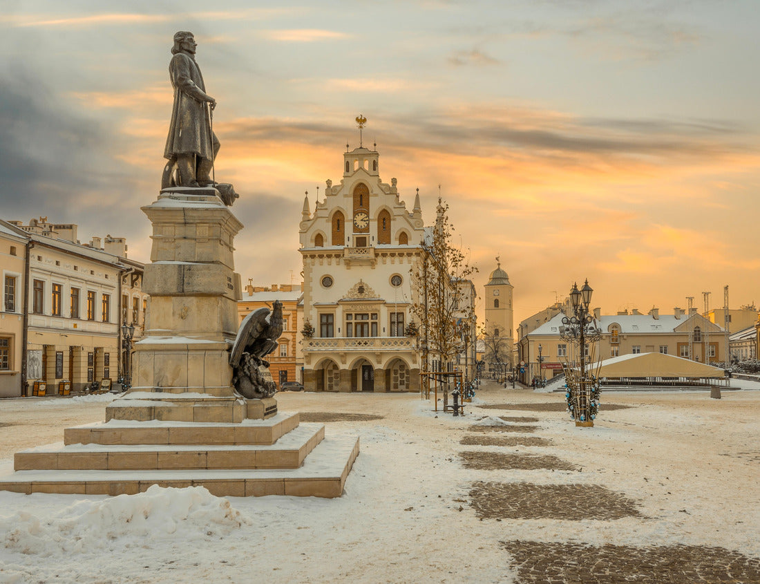 Noah Jigsaw Puzzle Historic Market Square in Rzeszów, Poland 1000 pieces