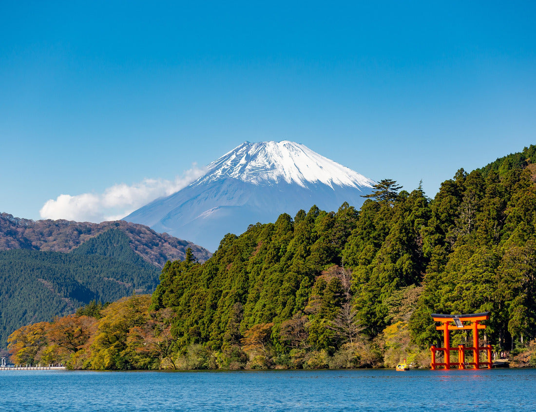 Noah Jigsaw Puzzle Mount Fuji, Japan. Lake Ashi view in Hakone 1000 pieces