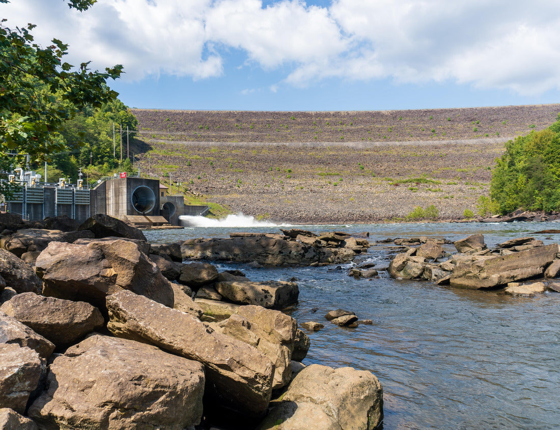 Summersville Dam, rock-fill dam on the Gauley River, south of Summersville, West Virginia. Hydroelectric power generation 1000pc Puzzle