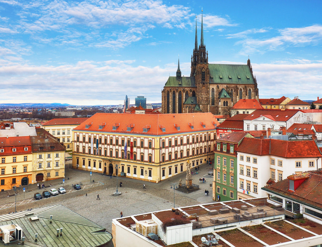 Noah Jigsaw Puzzle Brno - Amazing view of the old tow and Cathedral of St. Peter and Paul, Czech Republic at day 1000 pieces