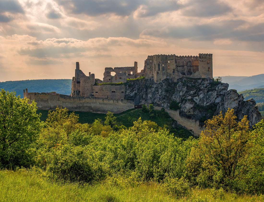 Noah Jigsaw Puzzle Medieval castle Beckov with surrounding landscape on a spring sunny day, Slovakia, Europe. Discover the history of European castles 1000 pieces