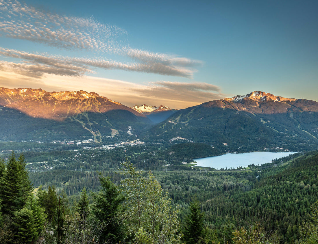 Spectacular view of Whistler and Blackcomb Mountains and valley at sunset 1000pc Puzzle