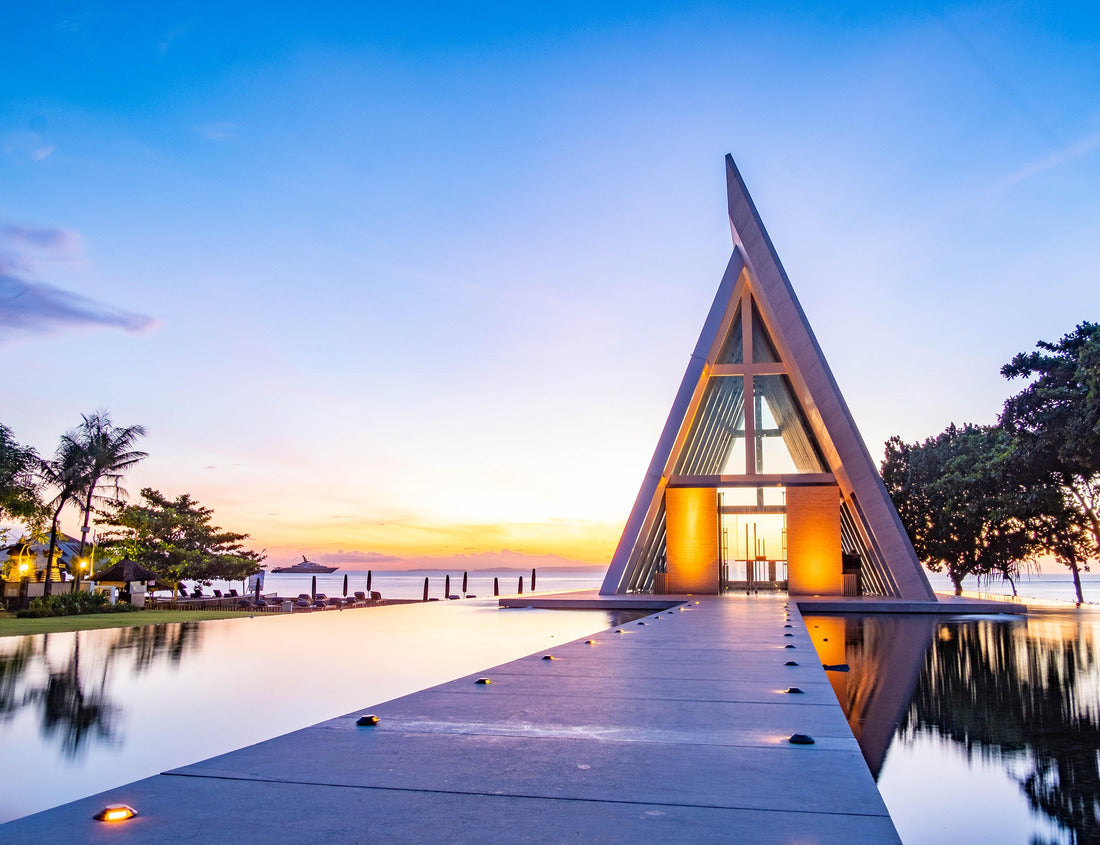 Noah Jigsaw Puzzle Benoa, Bali - March 28th 2018 - Beautiful Infinity Chapel for wedding ceremony at Conrad Hotel Bali in beautiful sunrise scenery 1000 pieces