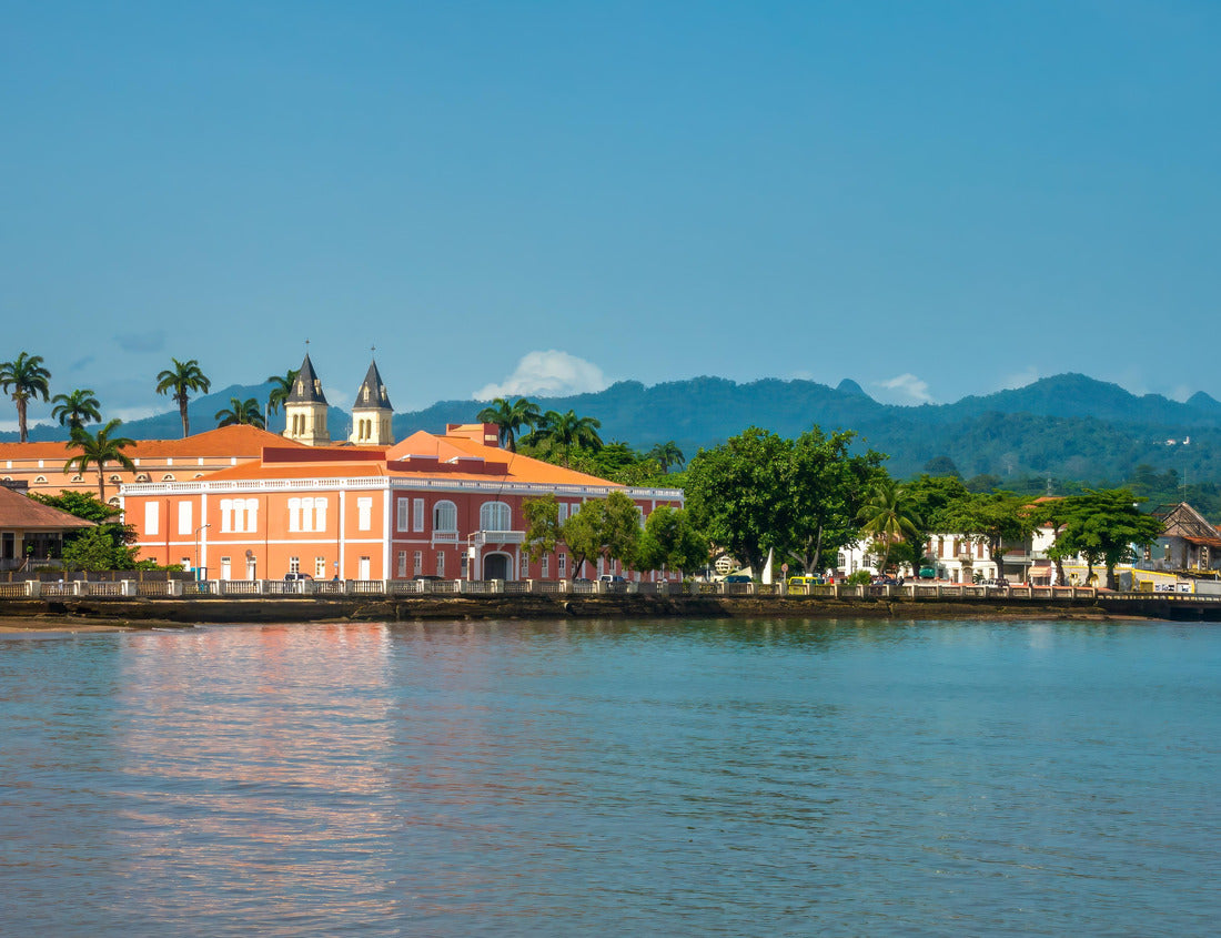 The waterfront of São Tomé, São Tomé and Príncipe (STP), Central Africa 1000pc Puzzle
