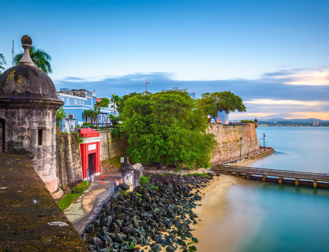 San Juan, Puerto Rico Caribbean coast along Paseo de la Princesa at dusk 1000pc Puzzle