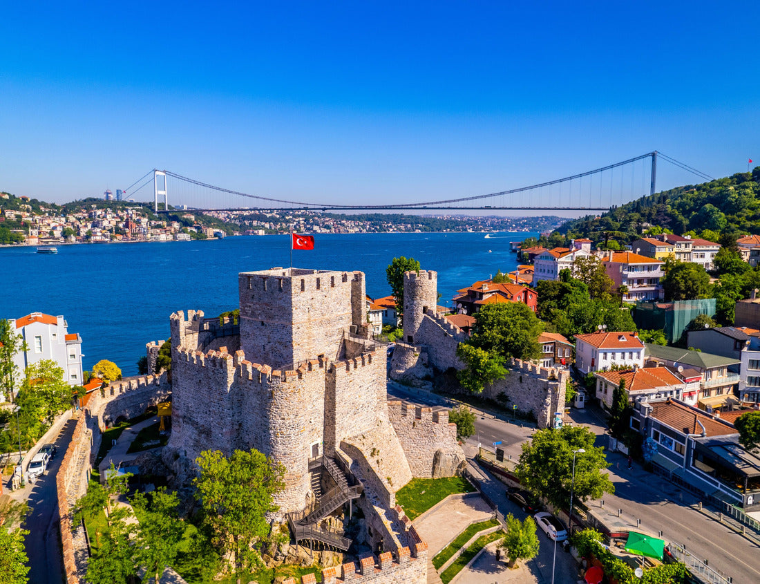 Noah Jigsaw Puzzle Fatih Sultan Mehmet Bridge and Anadolu Hisari (Anatolian Fortress) in Istanbul, Turkey. Beautiful Istanbul bosphorus landscape 1000 pieces