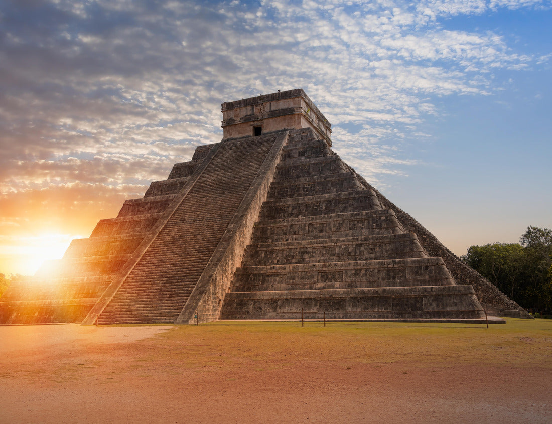 The pyramid of Kukulcan in the Mexican city of Chichen Itza at amazing sunset - Yucatan, Mexico 1000pc Puzzle
