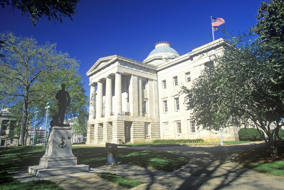 Noah Jigsaw Puzzle State Capitol of North Carolina, Raleigh 2000 pieces