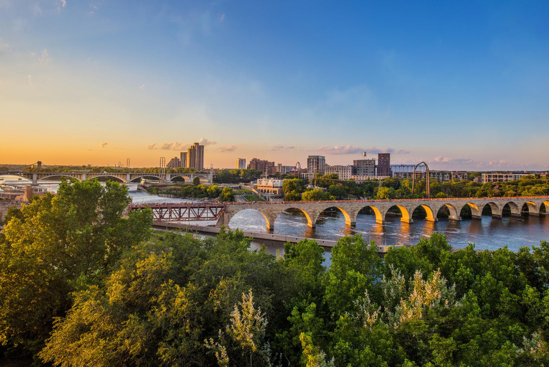 Noah Jigsaw Puzzle Minneapolis Minnesota at Sunset on the Mississippi River 2000 pieces