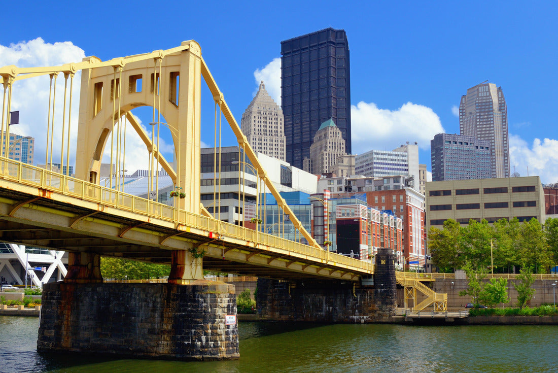Noah Jigsaw Puzzle Skyscraper at the waterfront in downtown Pittsburgh, Pennsylvania, USA 2000 pieces