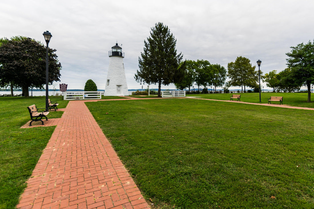 Noah Jigsaw Puzzle Warmer day of the clouds in Havre De Grace, Maryland on the Motherboard Walk 2000 pieces