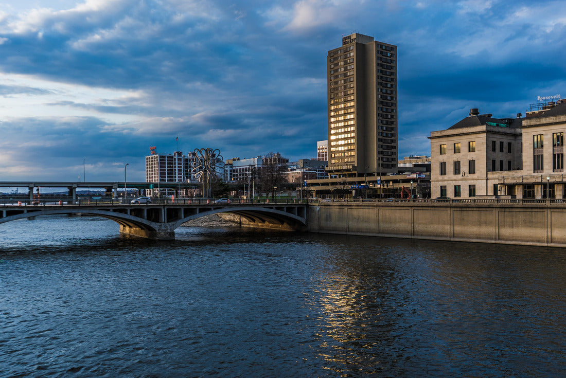 Noah Jigsaw Puzzle Cedar Rapids 2000 pieces