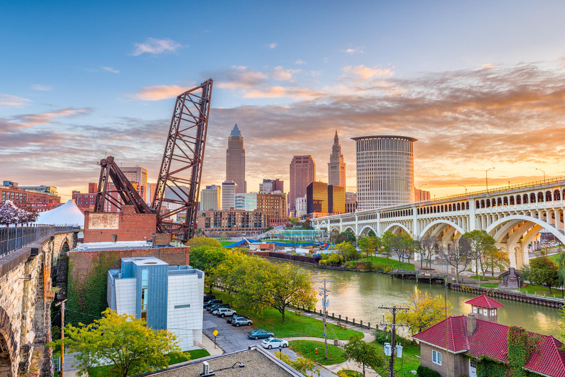 Noah Jigsaw Puzzle Cleveland, Ohio, USA skyline on the river 2000 pieces