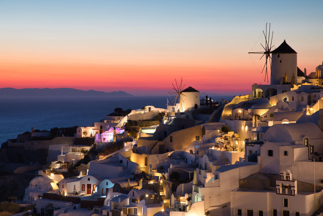 Beautiful sunset at Oia on Santorini Island, Greece 2000pc Puzzle