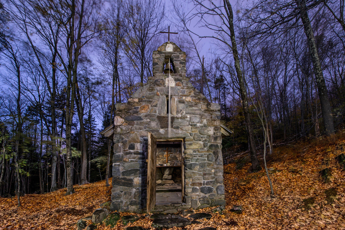 Noah Jigsaw Puzzle Tiny church in woods during Fall near Stowe Vermont 2000 pieces