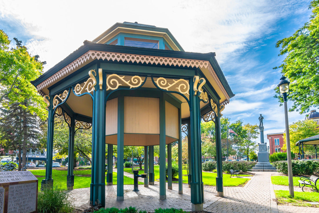 Noah Jigsaw Puzzle Woodstock Square view in Woodstock Town of Illinois 2000 pieces