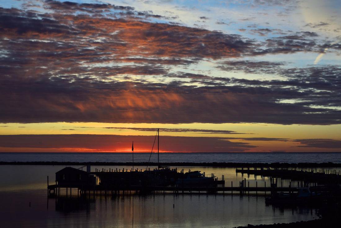 Sunrise of Harrisville Harbor in northeast Michigan 2000pc Puzzle