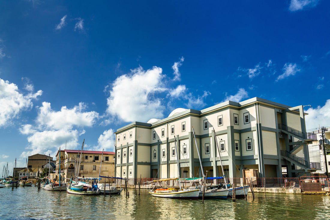 Noah Jigsaw Puzzle Houses and yachts at Haulover Creek in Belize City 2000 pieces