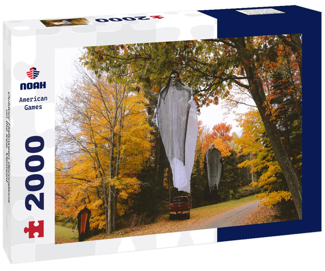 Outdoor Halloween decorations on the tree, Vermont 2000pc Puzzle