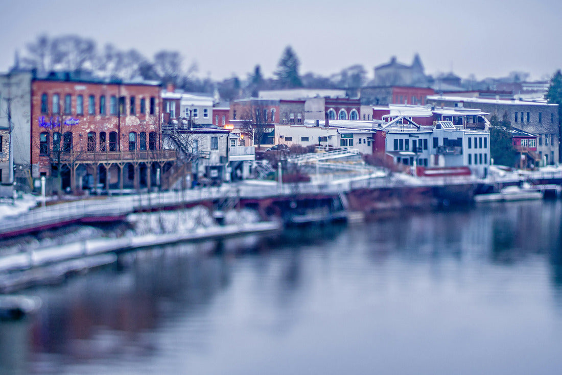 Noah Jigsaw Puzzle City of Manistee Michigan early morning in spring 2000 pieces