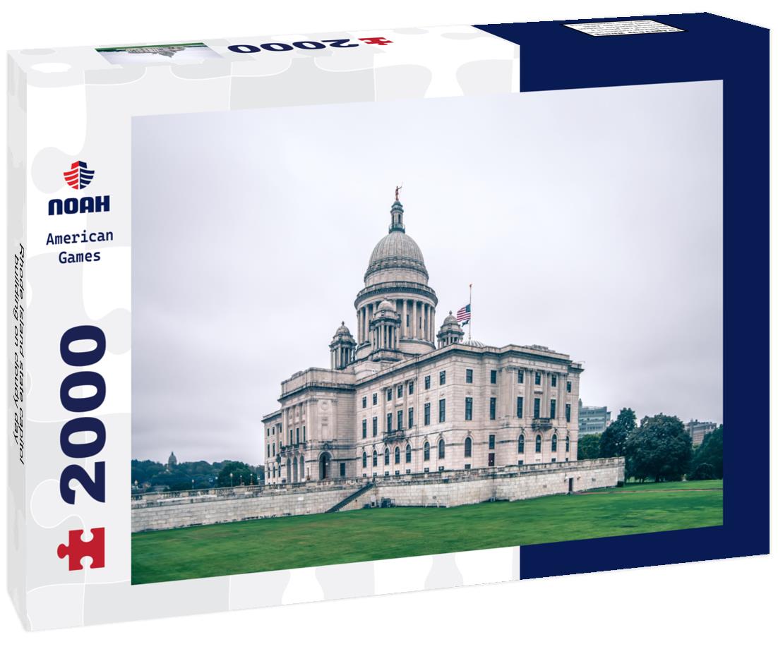 Rhode Island state capitol building on cloudy day 2000pc Puzzle