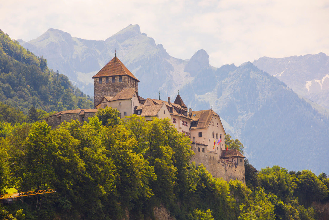 Liechtenstein Castle surrounded by Alps Mountains 2000pc Puzzle