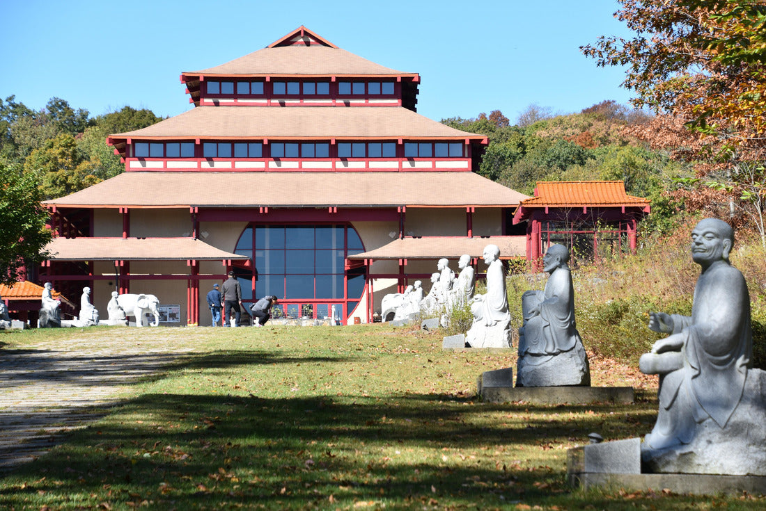 Noah Jigsaw Puzzle Chuang Yen Monastery in Carmel Hamlet in New York 2000 pieces