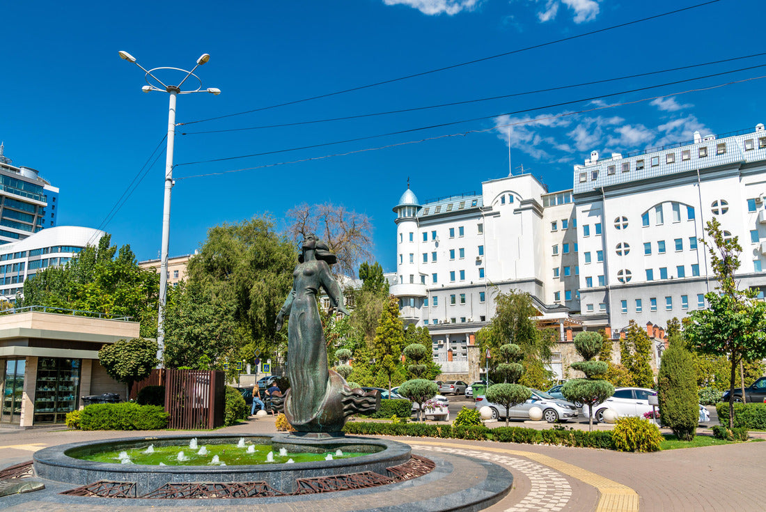 Rostovite girl fountain in Rostov-on-Don, Russia 2000pc Puzzle