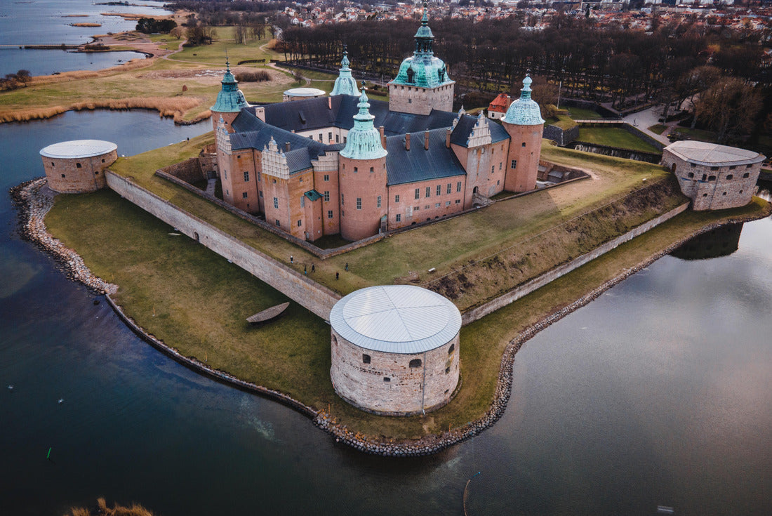 Kalmar Castle (Slott) as seen in Småland, Sweden 2000pc Puzzle