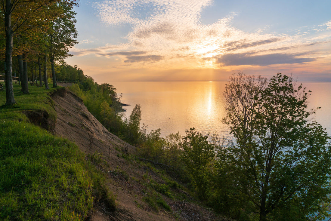 The Coast line of Lake Erie in Erie County, Ohio 2000pc Puzzle
