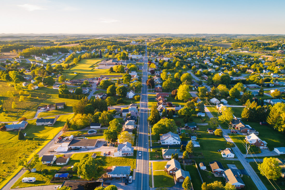 Noah Jigsaw Puzzle View of Main Street in Shrewsbury, Pennsylvania 2000 pieces