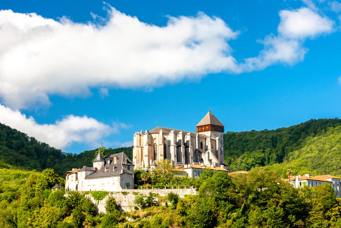 Saint Bertrand de Comminges cathedral in France 2000pc Puzzle