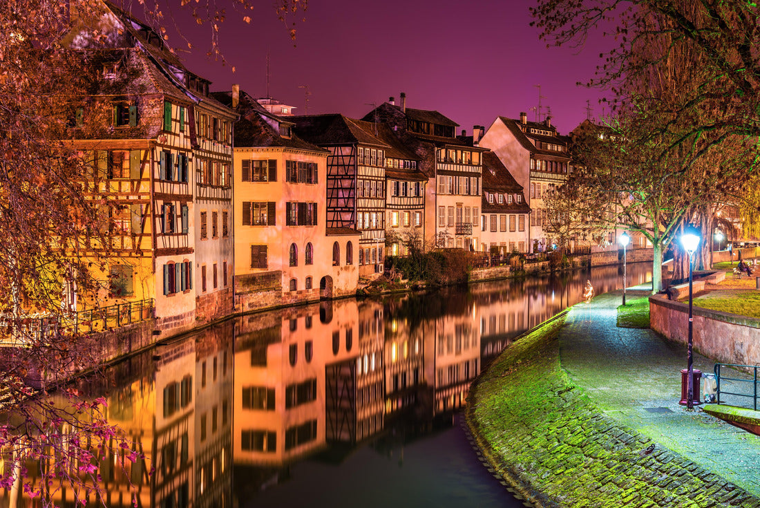 The Ill river in Petite France area, Strasbourg 2000pc Puzzle