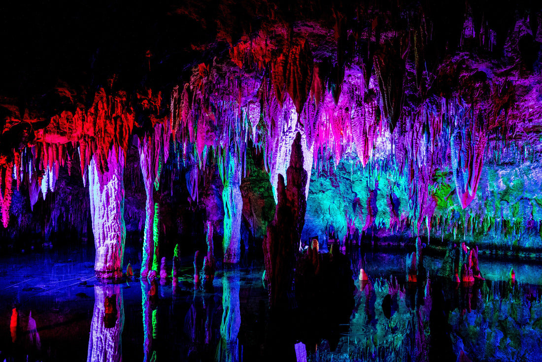 Noah Jigsaw Puzzle Meramec Caverns. Franklin County. Missouri. USA 2000 pieces