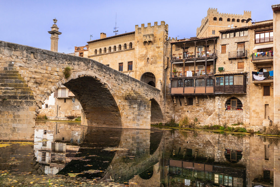 Roman stone bridge over the Matarraña river, Valderrobres, Teruel, Spain 2000pc Puzzle