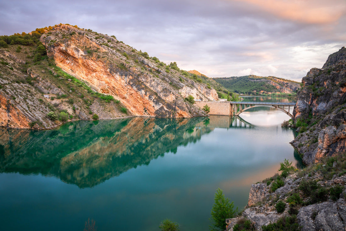 Tranquera reservoir in Nuévalos, Zaragoza, Aragón, Spain 2000pc Puzzle