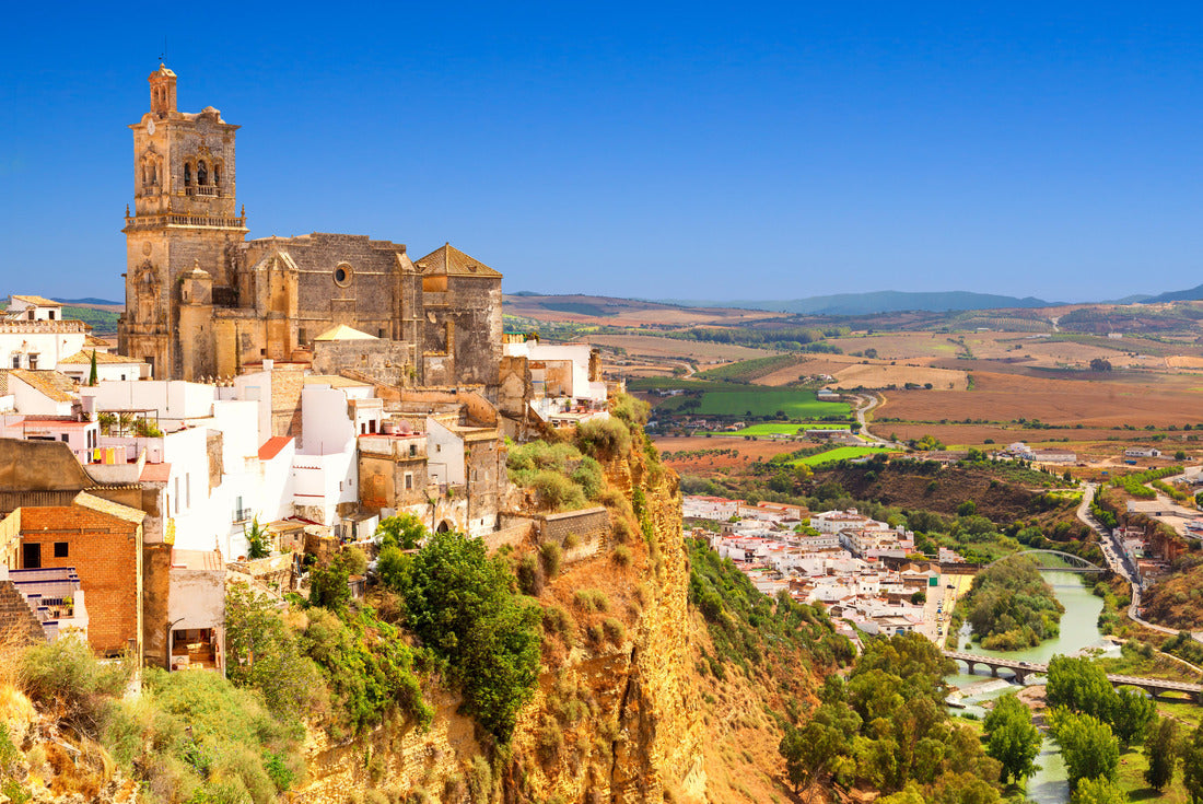 Arcos de la Frontera, a white town built on a rock on the Guadalete river, in the province of Cadiz, Spain 2000pc Puzzle