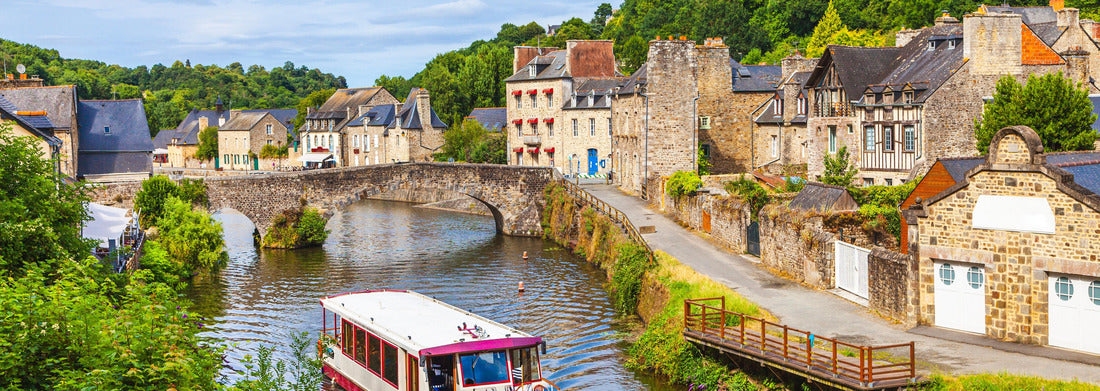 Noah Jigsaw Puzzle Dinan, France Panorama 1000 Pieces