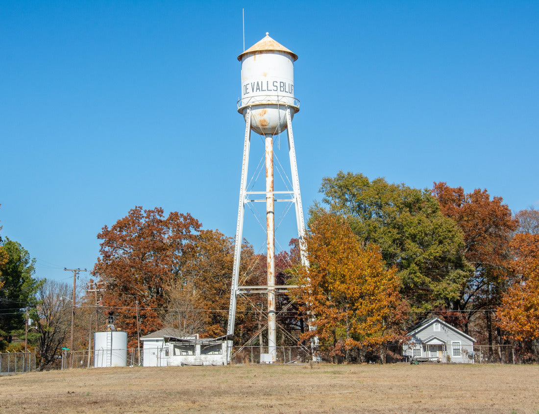 Water tower in the town of DeValls Bluff and county seat in southern Prairie County, Arkansas 1000pc Puzzle